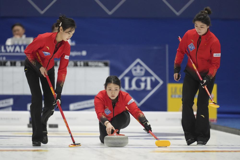 与湖人形成 与湖人形成